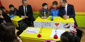 Depremde ölen öğretmen ve öğrenciler unutulmadı