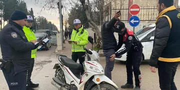 Okul önlerinde asayiş denetimi yapıldı