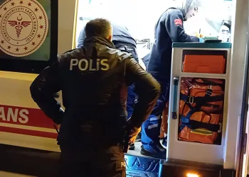Tanımadığı şahıs tarafından bıçaklandı