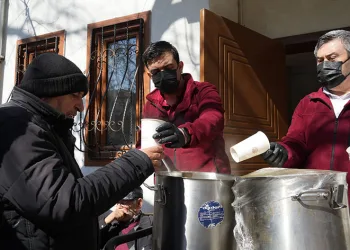 Millet Kıraathanesi emeklilerin ikinci evi oldu