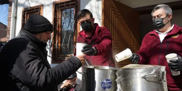 Millet Kıraathanesi emeklilerin ikinci evi oldu