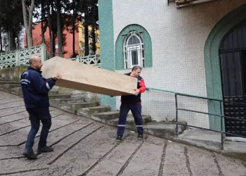 Selvili Camiye kütüphane
