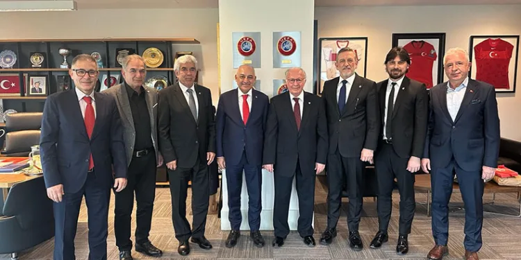 Osmangazi’de asfalt mesaisi hız kesmiyor