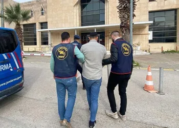 Firariler İzmir’de JASAT’tan kaçamadı