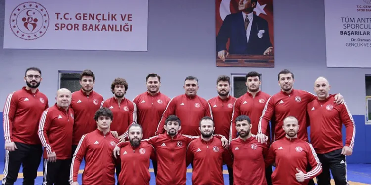 Alperen Berber, Grekoromen Güreş Milli Takımı’na seçildi