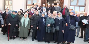 Burhaniye’de umrecilere coşkulu uğurlama