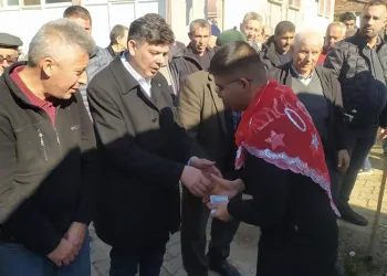 Geleneksel asker uğurlama törenlerine devam ediyorlar