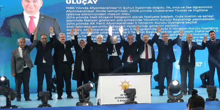 AK Parti kadın belediye başkan adaylarıyla sürpriz yaptı