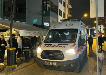 Kafede küfür kavgası: 2 yaralı