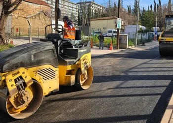 Osmangazi’de asfalt mesaisi hız kesmiyor