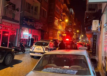 Balkondan düşen adam hayatını kaybetti