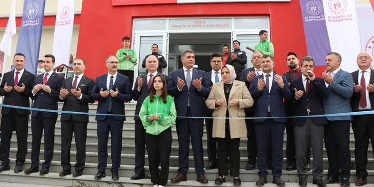 Düzce’ye ikinci yüzme havuzu