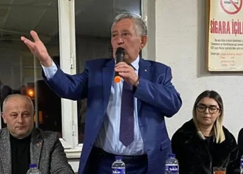 Yenişehir Başkan Aktaş’ı bağrına bastı