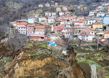 “40 konut, 17 ahır, 7 samanlık ve 1 cami heyelandan etkilendi”