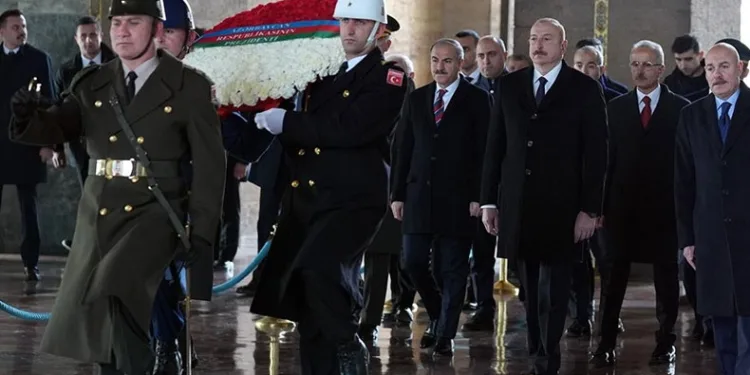 Cumhurbaşkanı Aliyev, Anıtkabir’i ziyaret etti