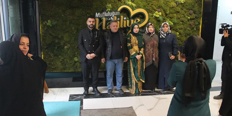 Nikah salonlarında 14 Şubat yoğunluğu