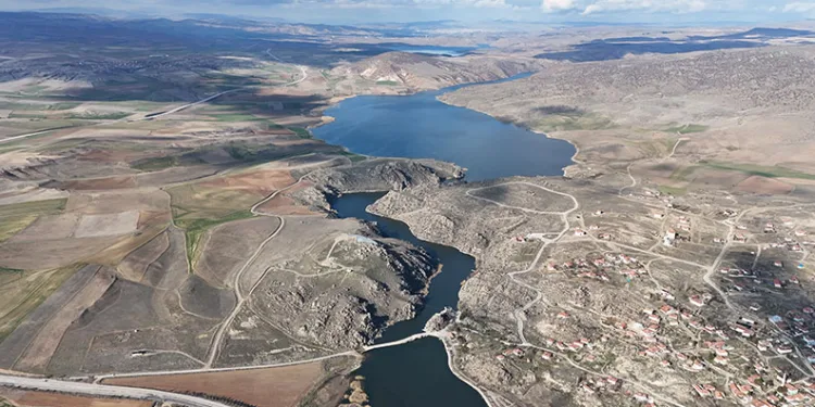 Çeşnigir Kanyonu’nda eşsiz manzara