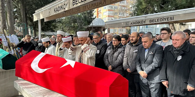 Şehit kılavuz kaptan Oğuz Kök, son yolculuğuna uğurlandı