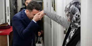 Şehit ailelerinin yaralarını birlikte sarıyor
