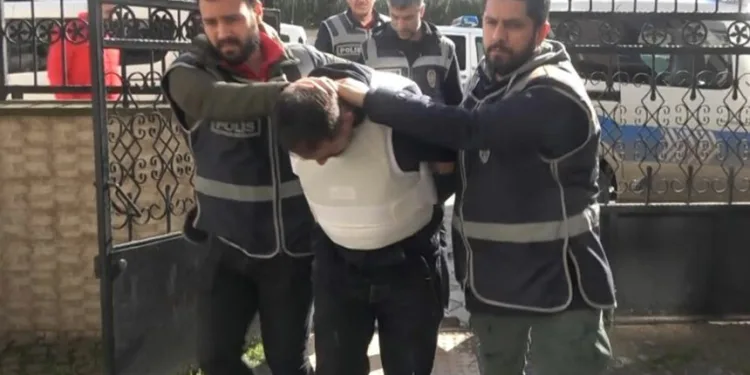 Eski eşinin arkadaşını bıçaklayarak öldüren şahıs adliyede
