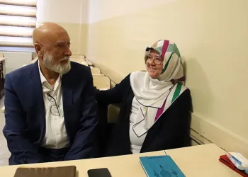 Emekli çiftin İngilizce tutkusu