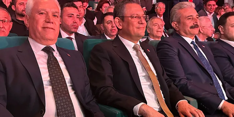 CHP Genel Başkanı Özgür Özel Bursa’da