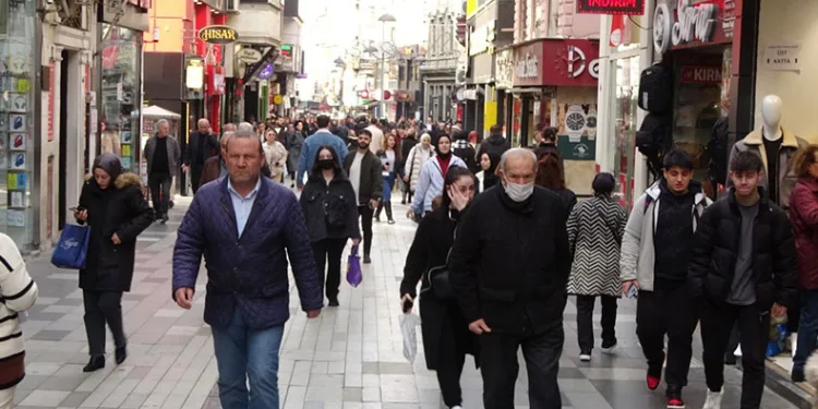 Maskeler kalktı, İnfluenza virüsü hortladı