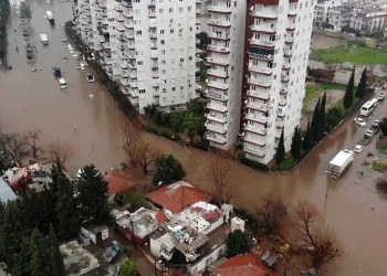 Antalya’da hayat felç oldu
