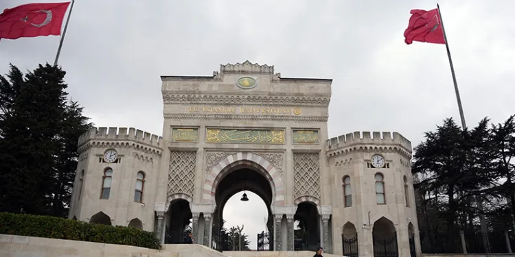 İstanbul Üniversitesi’nde ziyaretçilere kısıtlama kararı