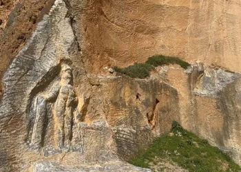 2bin yıllık Herkül kurtarılmayı bekliyor