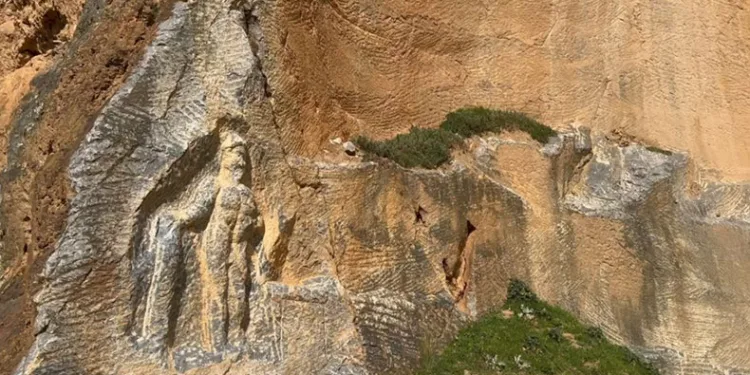 2bin yıllık Herkül kurtarılmayı bekliyor