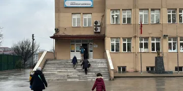 37 bin öğrenci ders başı yaptı