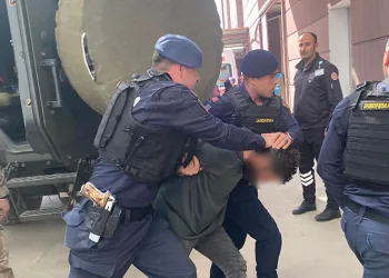 3 kişinin cinayet zanlısı adliyeye sevk edildi