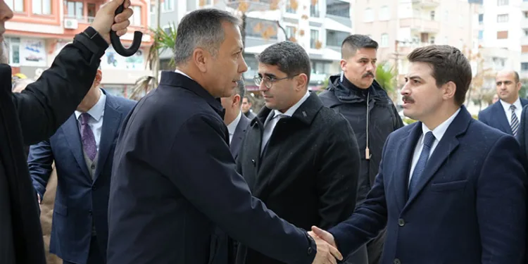 “Huzurumuzu bozanları arayarak ihbar edin”