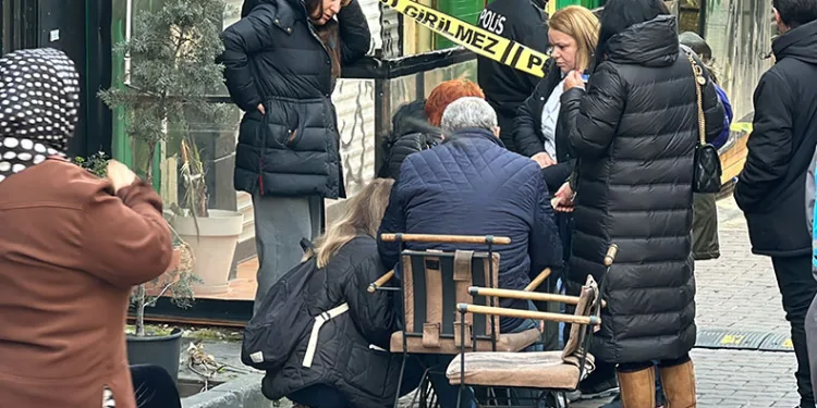 Semtin kıraathanecisi başından vurulmuş halde bulundu