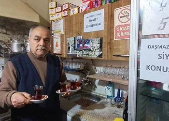 Çay evinde siyaset konuşma yasağı