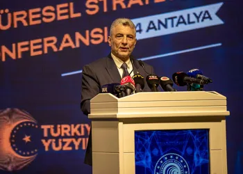 “Türkiye’ye kimse yan bakamayacak”