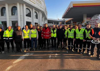 Deprem bölgesine 131 yardım tırı gönderdi