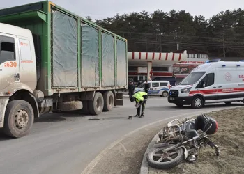 Yeni yapılan kavşakta ilk kaza: 1 yaralı