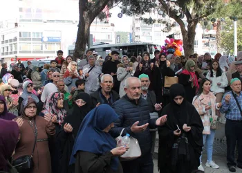 Aydınlı umreciler dualarla uğurlandı