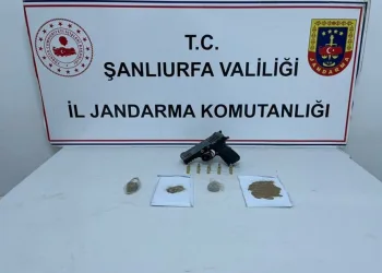 Zehir tacirleri jandarmadan kaçamadı
