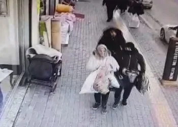 Kaşla göz arasında tencereyi çaldılar