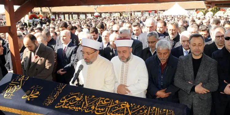 Ömer Bolat’ın babası son yolculuğuna uğurlandı