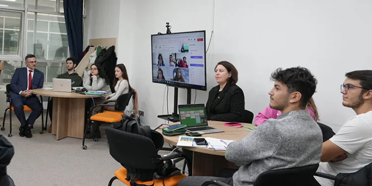 BTÜ, yabancı dil eğitiminde sınırları kaldırdı