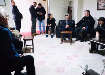 Göçük altında kalan işçilerin ailelerine ziyaret