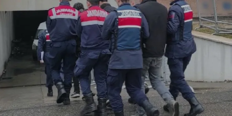 Jandarmanın yakaladığı hırsızlık şüphelisi 14 şahıstan 9’u tutuklandı