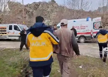 Su deposuna düşen muhtarı, AFAD ve itfaiye kurtardı