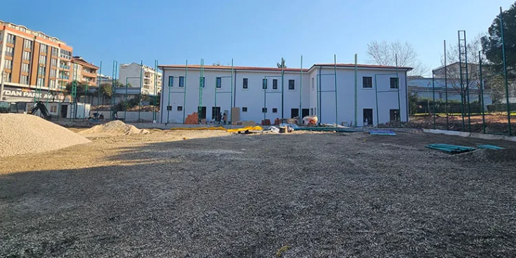 Emek Mahallesi yeni spor tesisine kavuşuyor