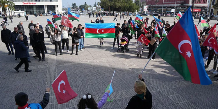 ‘Hocalı Katliamı’nda hayatını kaybedenler anıldı