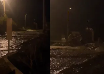 Bursa’da su borusu patladı, yolları göl döndü